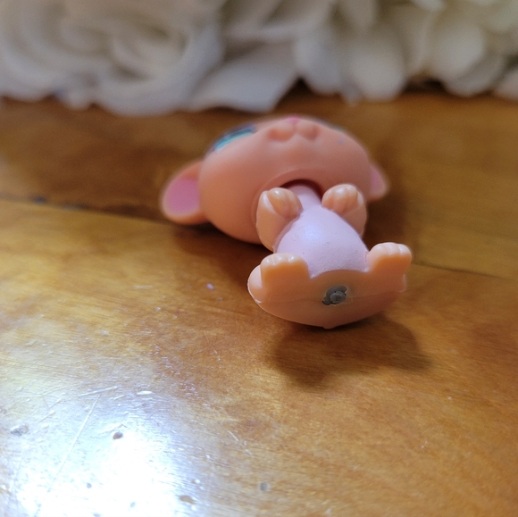 Littlest Pet Shop LPS #588 Pink Mouse Blue Eyes Purple 2006 - Picture 9 of 9